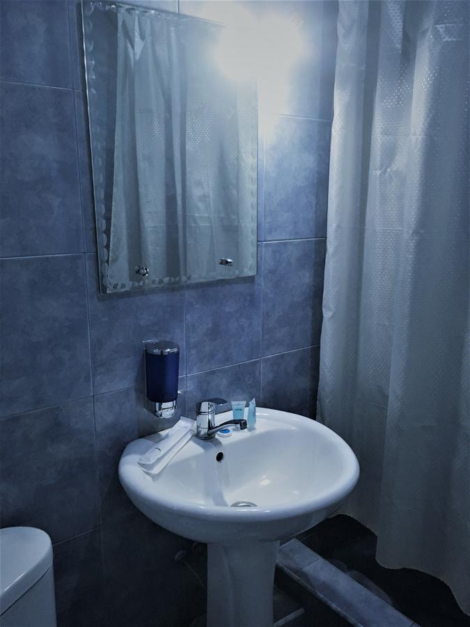 Visit Hotel Tbilisi ภายนอก รูปภาพ