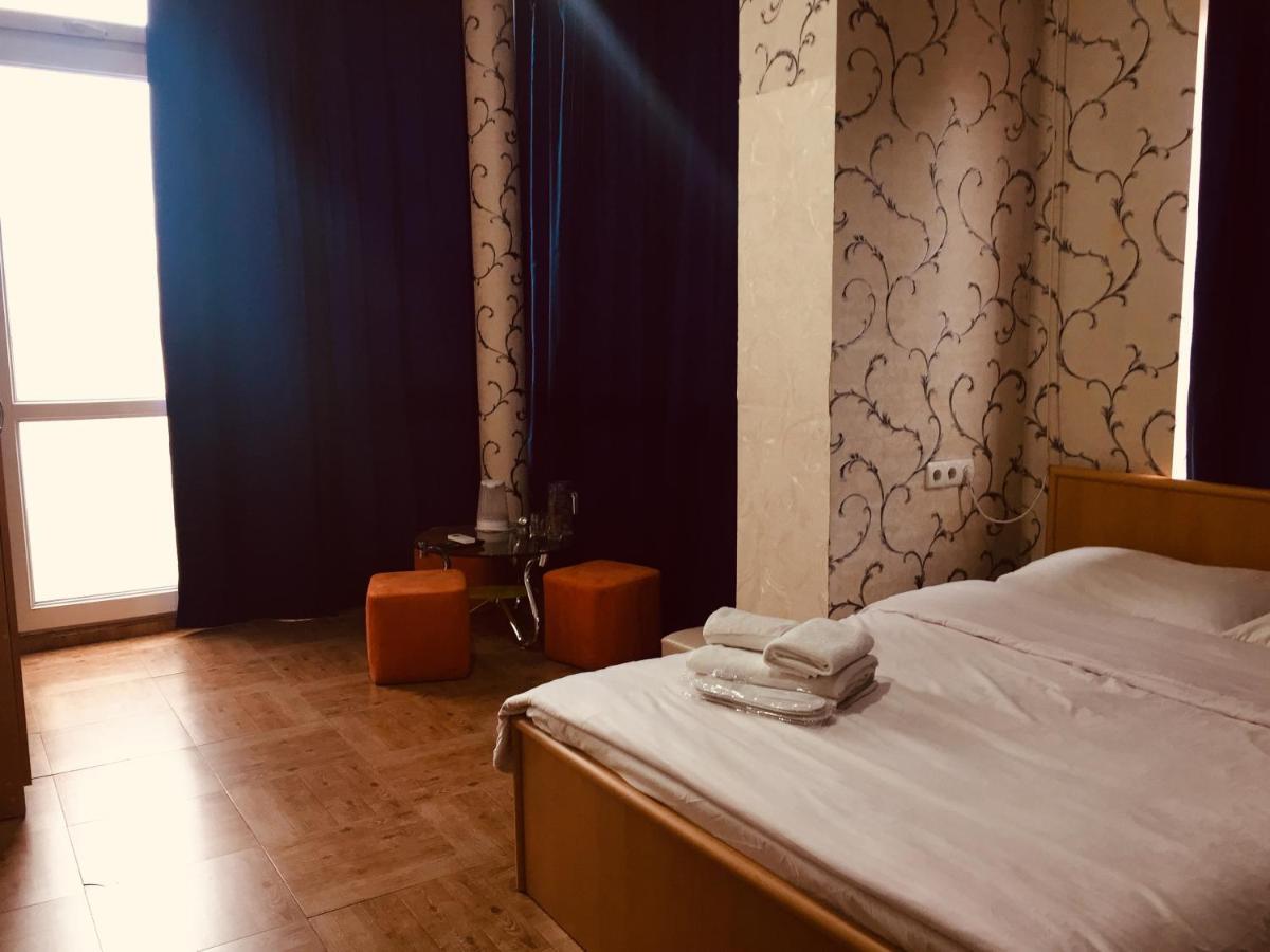 Visit Hotel Tbilisi ภายนอก รูปภาพ